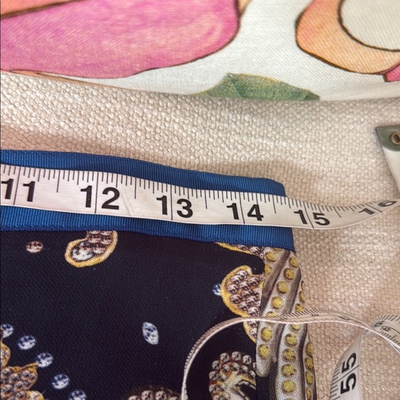 💙 Dolce & Gabbana Black and Gold Patterned Skirt - Picture 9 of 10